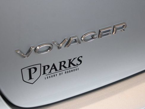 Used 2023 Chrysler Voyager LX FWD image 36