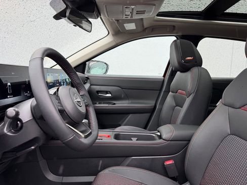 New 2026 Nissan Kicks SR w/ SR Premium Package image 14