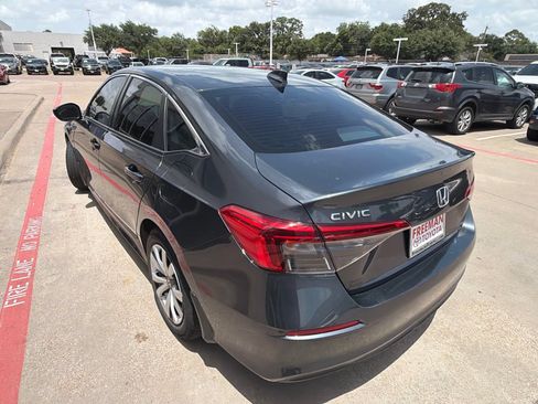 Used 2023 Honda Civic LX image 7