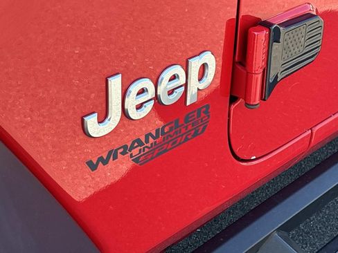 Used 2019 Jeep Wrangler Unlimited Sport AWD/4WD image 15