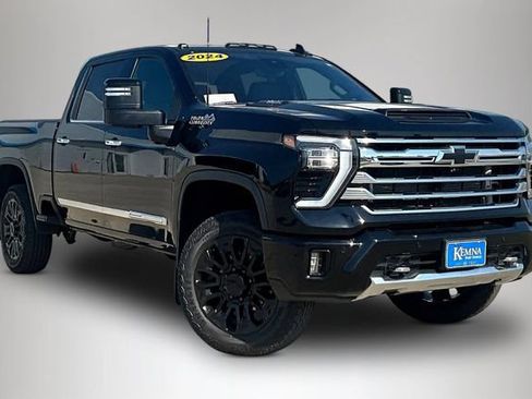 Used 2024 Chevrolet Silverado 2500 High Country w/ High Country Premium Package AWD/4WD image 1
