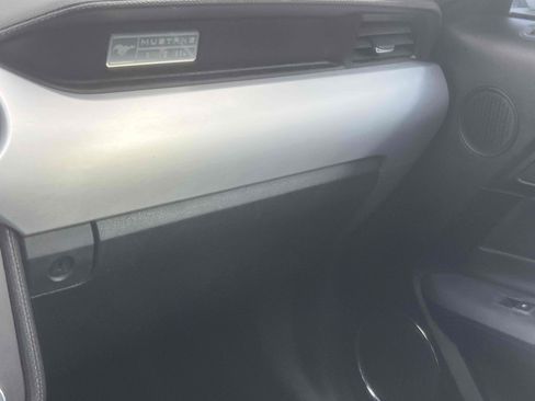 Used 2015 Ford Mustang Premium image 19