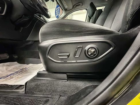 Used 2022 Jeep Grand Cherokee L Laredo w/ Luxury Tech Group I AWD/4WD image 14