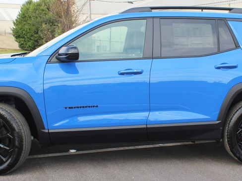 New 2025 GMC Terrain Elevation w/ Elevation Premium Package image 2