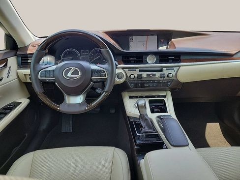 Used 2017 Lexus ES 350 w/ Navigation System Package FWD image 10