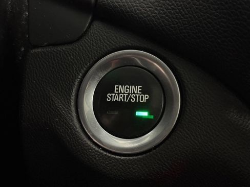 Used 2020 Chevrolet Equinox LT FWD image 34