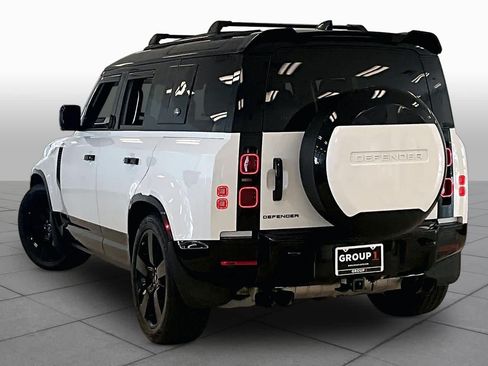 Used 2025 Land Rover Defender 110 X-Dynamic SE AWD/4WD image 10