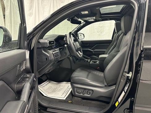 Used 2025 Toyota 4Runner TRD Off-Road Premium AWD/4WD image 10