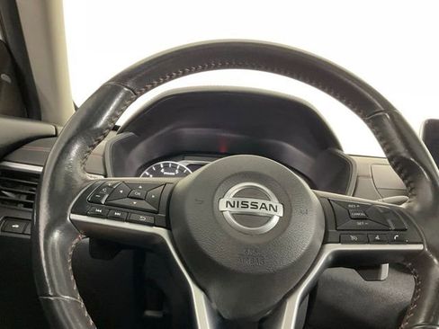 Used 2022 Nissan Altima 2.0 SR FWD image 19