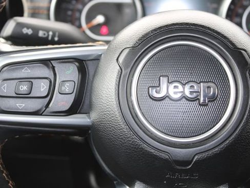 Used 2021 Jeep Wrangler Unlimited Sahara image 20