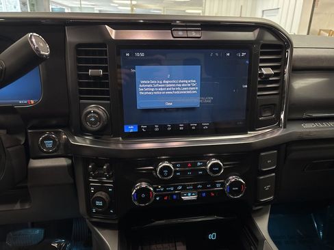 New 2026 Ford F250 Lariat w/ Black Appearance Package image 24