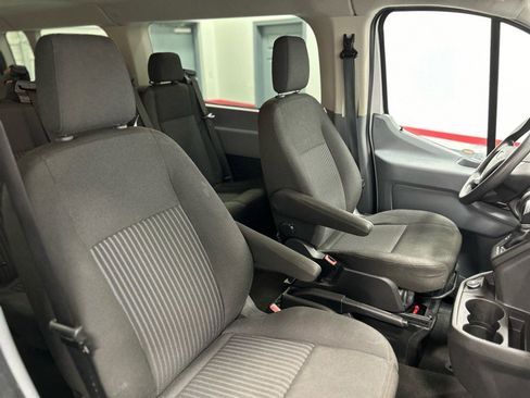 Used 2018 Ford Transit 350 XLT image 21