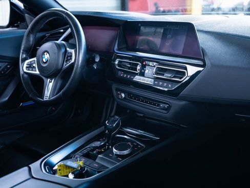 Used 2020 BMW Z4 M40i w/ Premium Package image 22