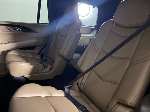 Certified 2020 Cadillac Escalade Platinum AWD/4WD image 15