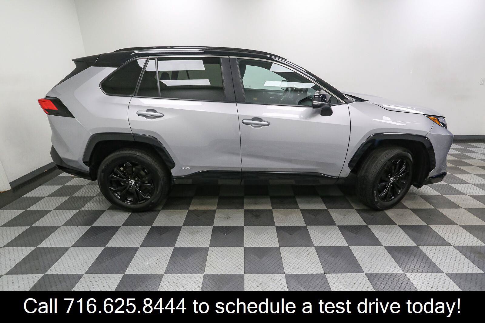 Used 2023 Toyota RAV4 XSE AWD/4WD image 7