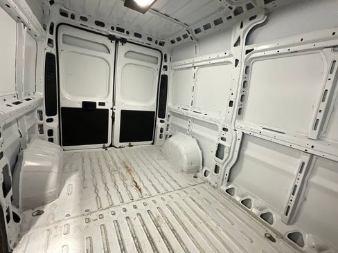 Used 2025 RAM ProMaster 2500 w/ Convenience Group FWD image 13