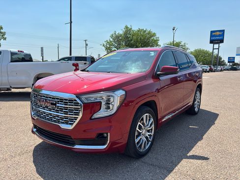 Certified 2023 GMC Terrain Denali w/ Denali Premium Package AWD/4WD image 4