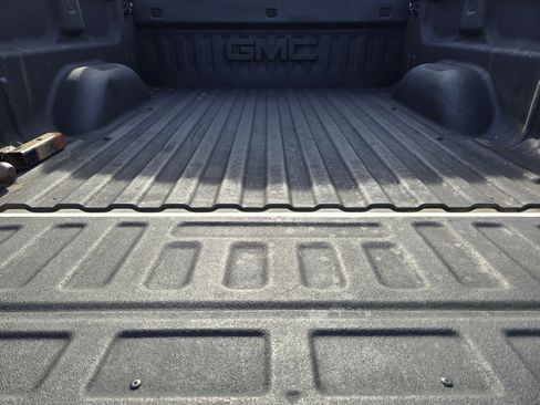 Used 2018 GMC Sierra 1500 SLT w/ SLT Premium Package AWD/4WD image 31
