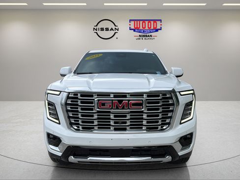 Used 2025 GMC Yukon XL Denali AWD/4WD image 6