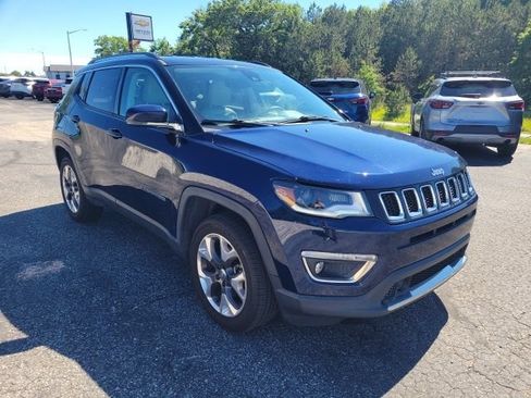 Used 2017 Jeep Compass Limited AWD/4WD image 3