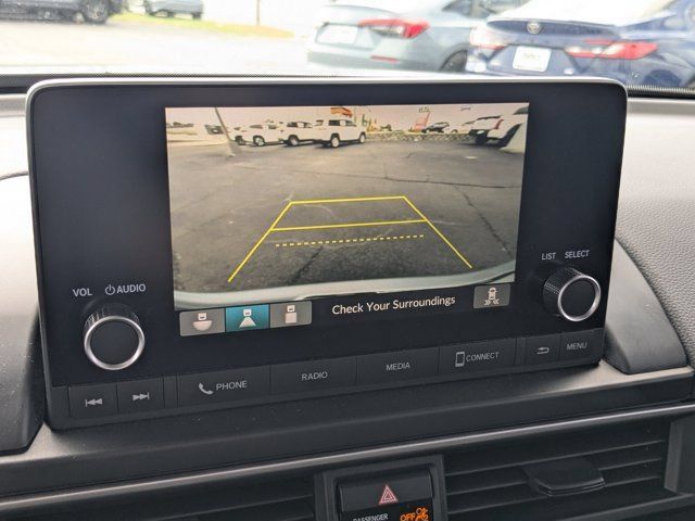 Used 2025 Honda Pilot Sport image 21