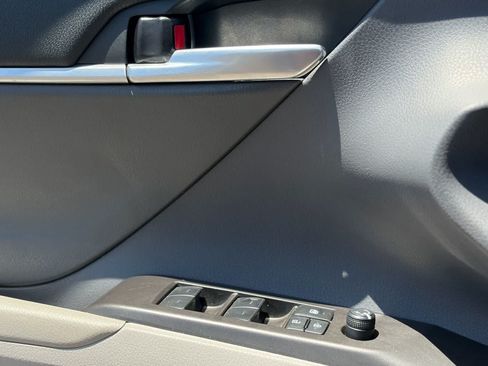 Used 2023 Toyota Camry SE FWD image 21