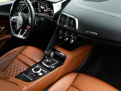 Used 2022 Audi R8 V10 performance image 30