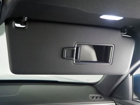 Used 2024 Volkswagen Atlas SE w/ Technology Package image 61