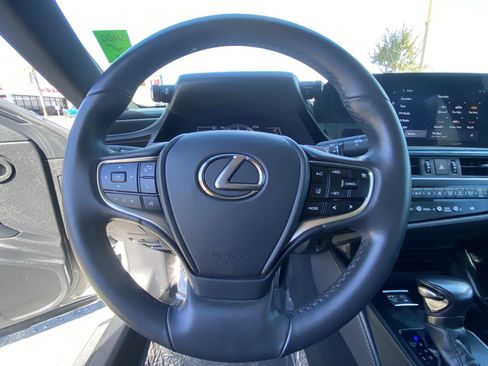 Used 2023 Lexus ES 350 w/ Accessory Package (Z1) image 26