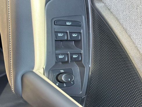 Certified 2025 Volkswagen Tiguan S FWD image 18