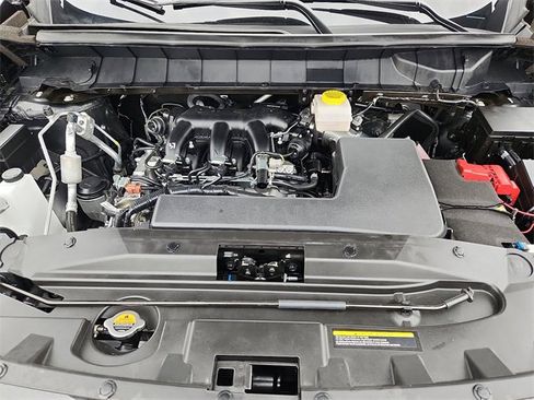 Used 2025 Nissan Pathfinder Rock Creek image 16