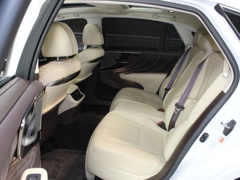 Used 2020 Lexus LS 500 w/ Luxury Package image 49