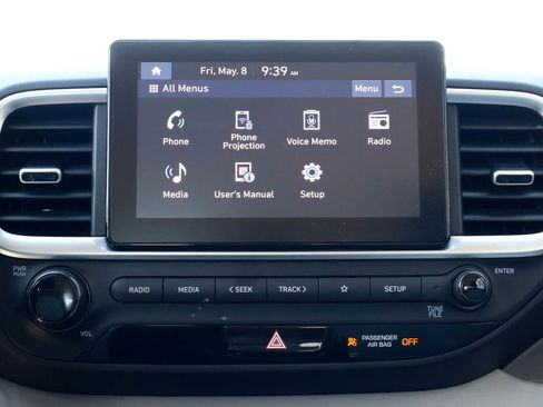 Used 2025 Hyundai Venue SEL FWD image 22