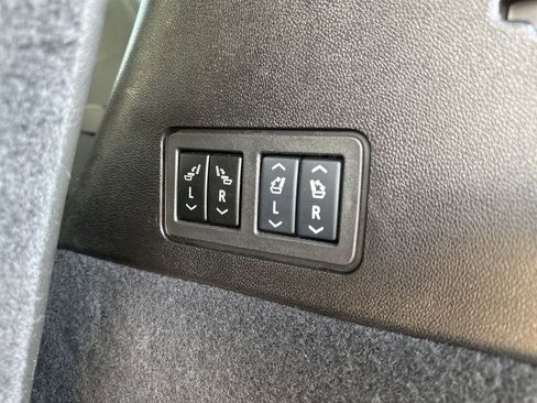 Used 2024 Cadillac XT6 Premium Luxury AWD/4WD image 39