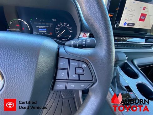 Certified 2026 Toyota Sienna LE FWD image 43