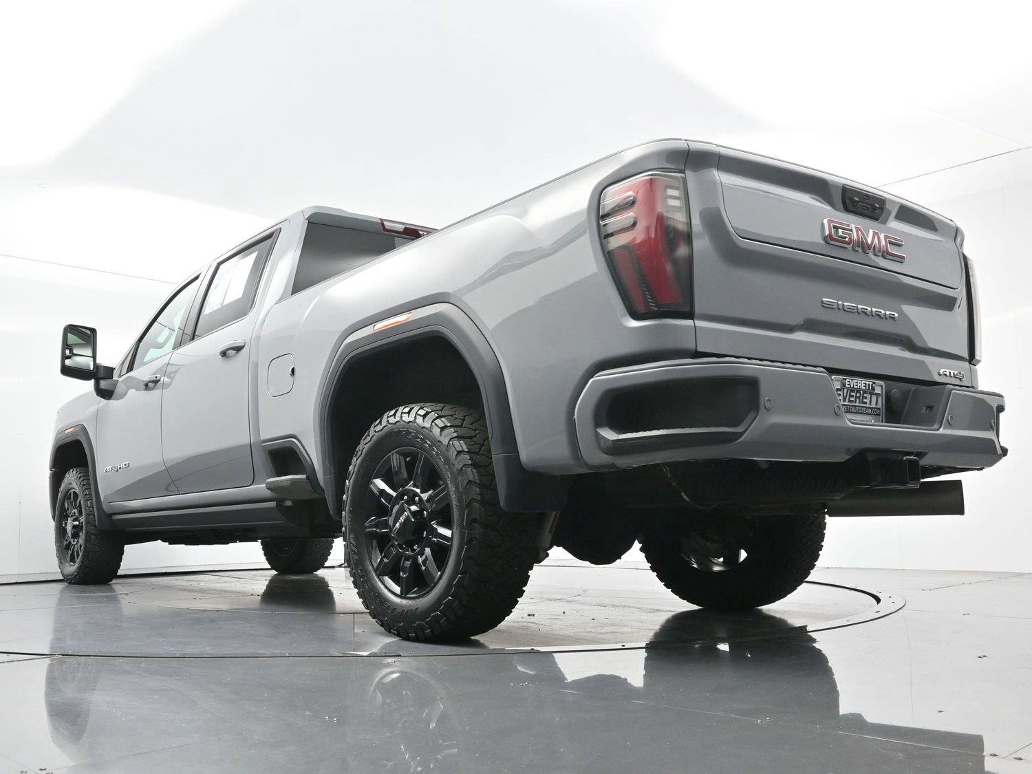 Used 2024 GMC Sierra 2500 AT4 w/ AT4 Premium Plus Package AWD/4WD image 43