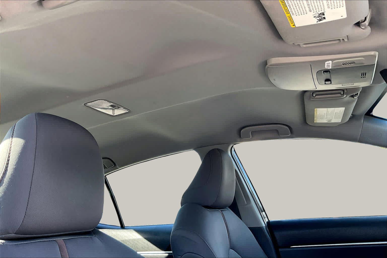 Used 2018 Toyota Camry LE FWD image 10