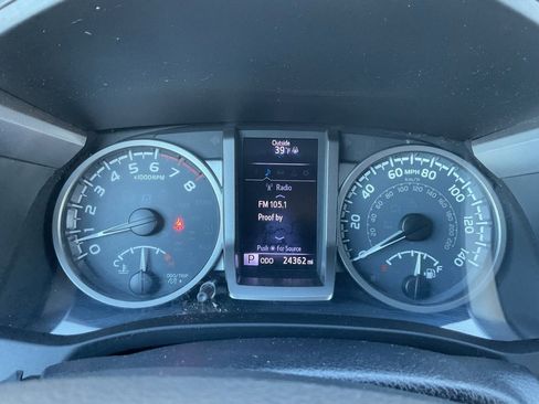 Used 2019 Toyota Tacoma 4x4 Access Cab image 12