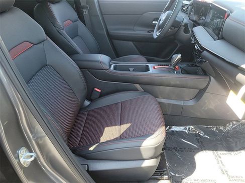 New 2026 Nissan Kicks SR w/ SR Premium Package AWD/4WD image 12