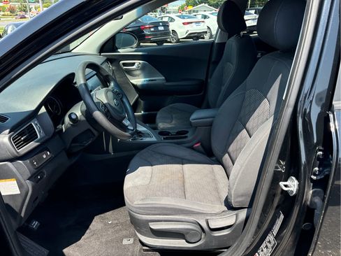 Used 2018 Kia Niro LX FWD image 8