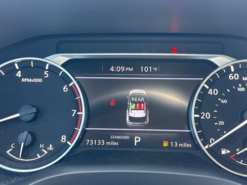 Used 2023 Nissan Rogue SV FWD image 41