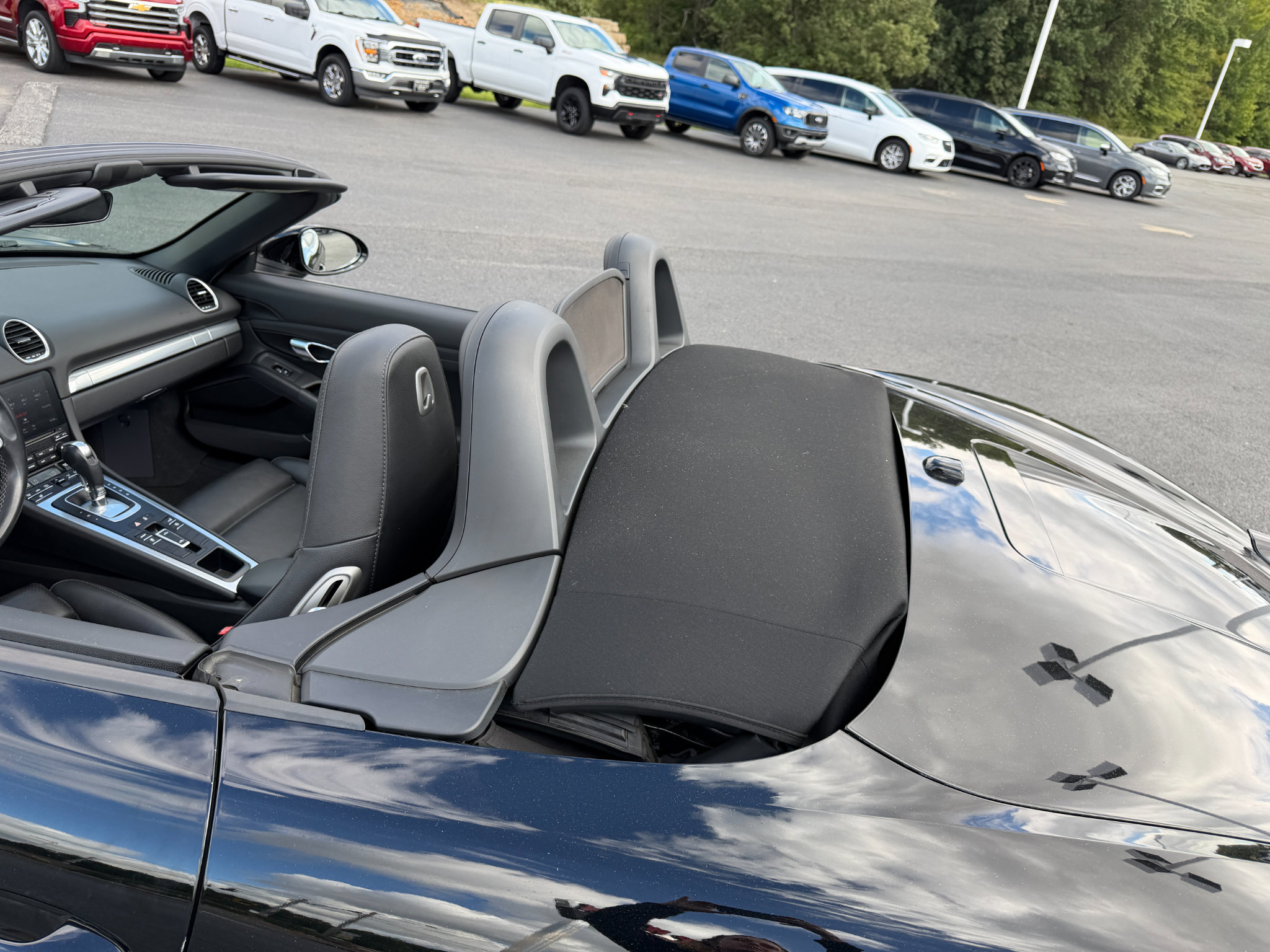 Used 2017 Porsche 718 Boxster RWD image 10