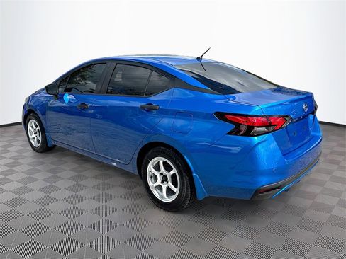 Used 2022 Nissan Versa S image 6