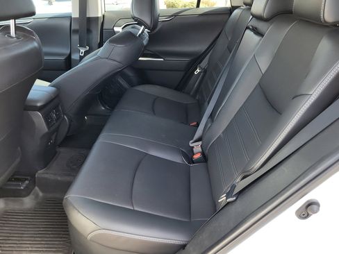 Used 2021 Toyota RAV4 Limited image 17