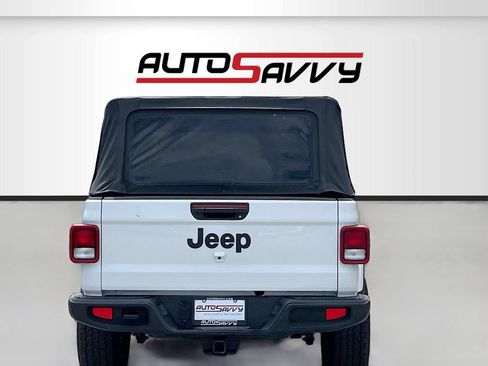 Used 2023 Jeep Gladiator Sport AWD/4WD image 6