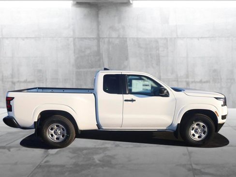 New 2026 Nissan Frontier S image 5
