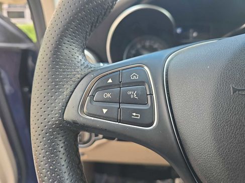 Used 2019 Mercedes-Benz GLC 300 image 22