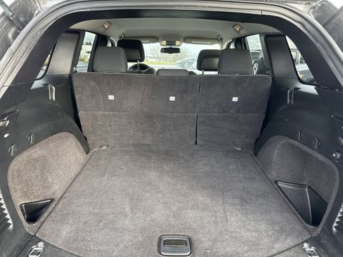 Used 2012 Jeep Grand Cherokee Laredo image 9