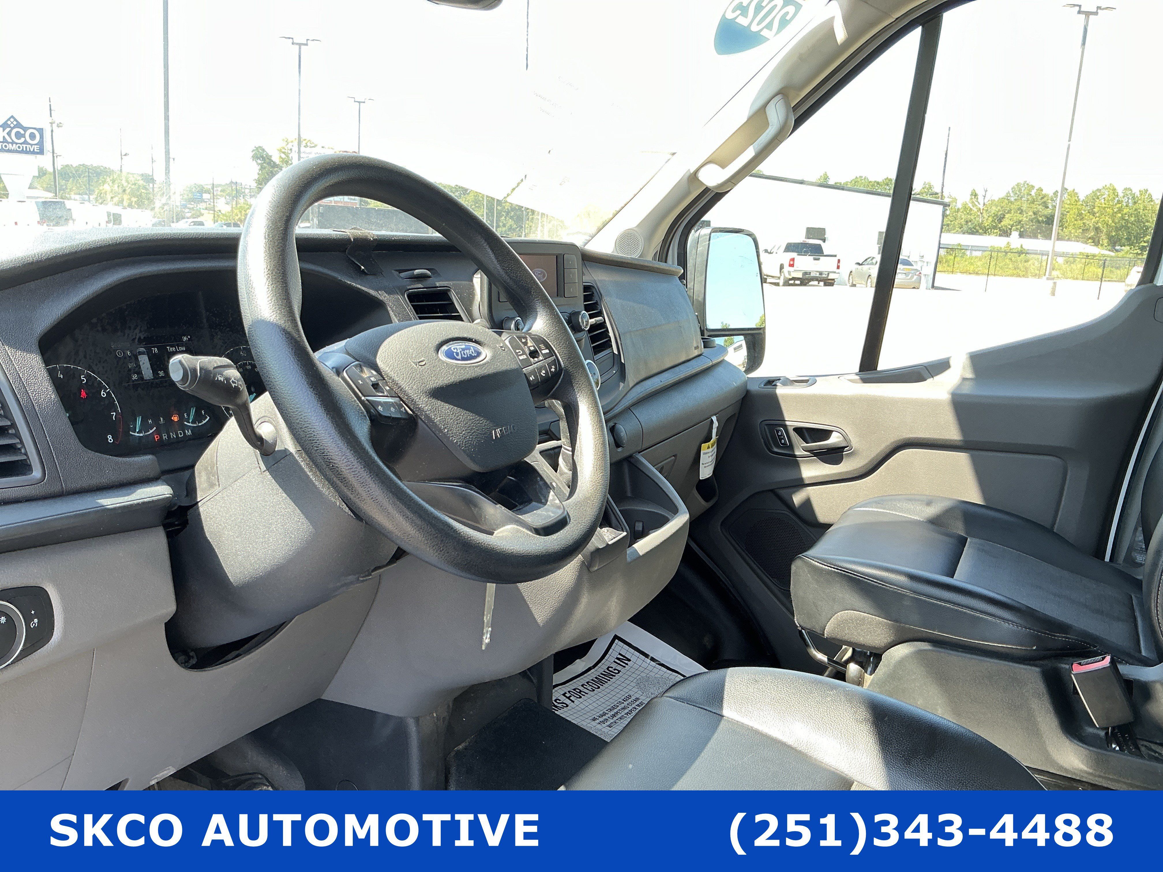 Used 2025 Ford Transit 250 148 Medium Roof RWD image 20