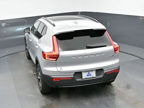 Used 2023 Volvo XC40 B5 Plus w/ Driver Assist Package image 20